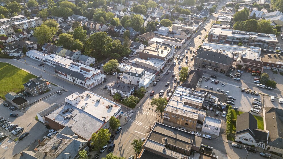 More Photos Of 850 W Lancaster Ave, Bryn Mawr Storefront Retail Office For Lease