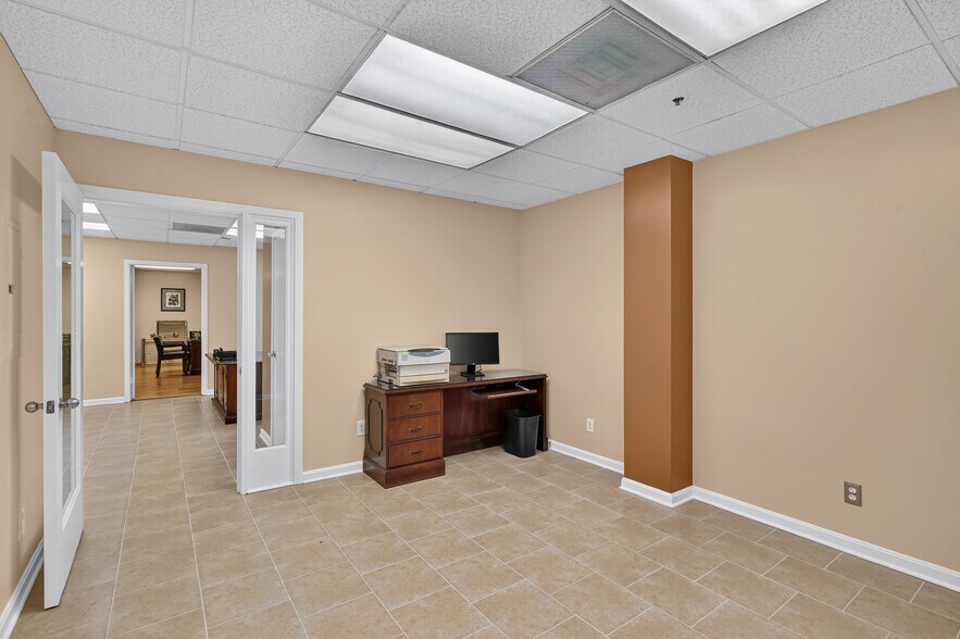 More Photos Of 3713 S George Mason Dr, Falls Church Apartments For Sale