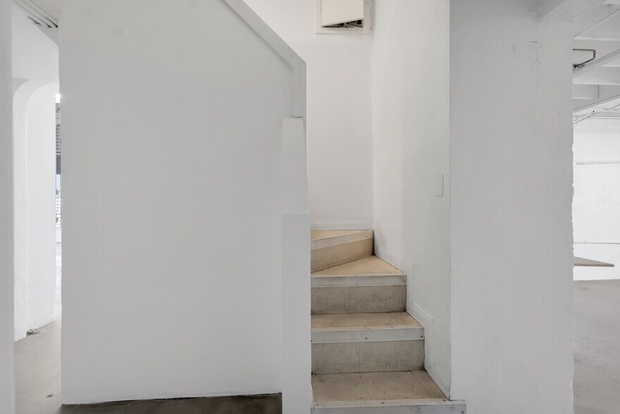 More Photos Of 7176 W Sunset Blvd, Los Angeles Storefront Retail Office For Sale