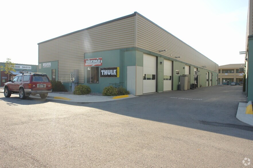 More Photos Of 2825 Stockyard Rd, Missoula Showroom For Lease