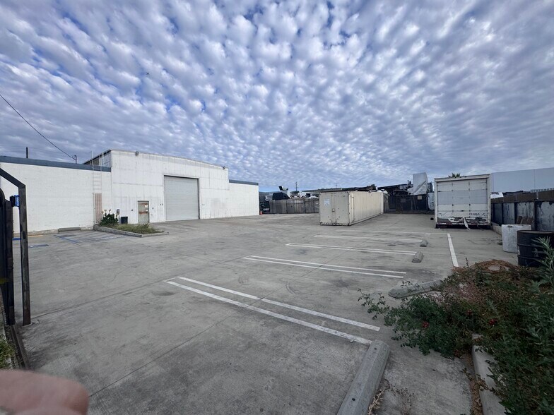 More Photos Of 8454 Trojan St, Pico Rivera Manufacturing For Lease