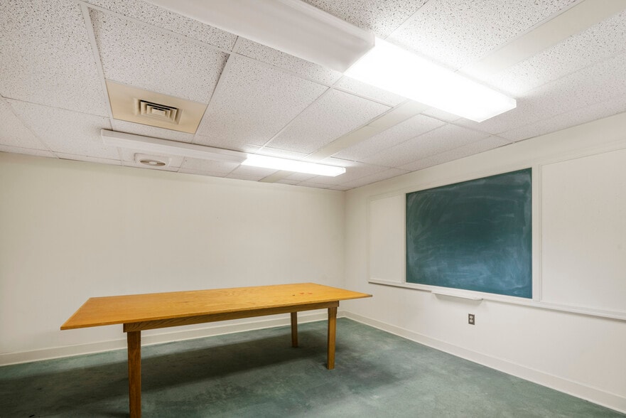 More Photos Of 228 S Military Ave, Lawrenceburg Religious Facility For Sale