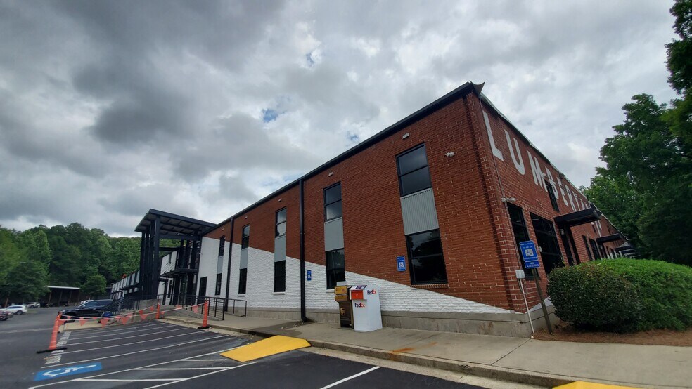 More Photos Of 1425 Ellsworth Industrial Dr, Atlanta Storefront Retail Office For Lease