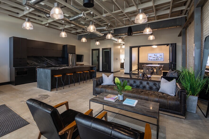 More Photos Of 1502 N Nebraska Ave, Tampa Storefront Retail Office For Sale