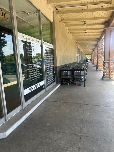 More Photos Of 843 W Foothill Blvd, Claremont Storefront Retail Office For Lease