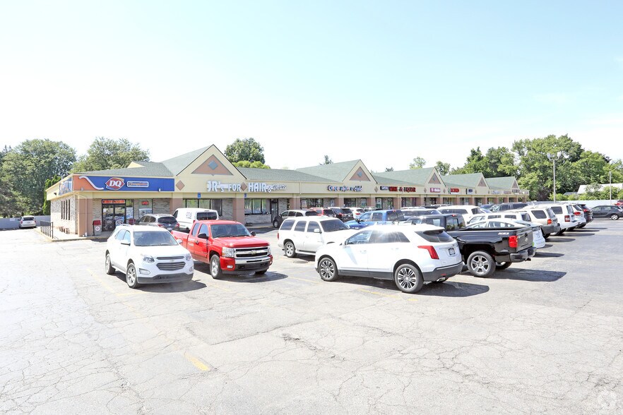 More Photos Of 6017 Rochester Rd, Troy Storefront For Sale