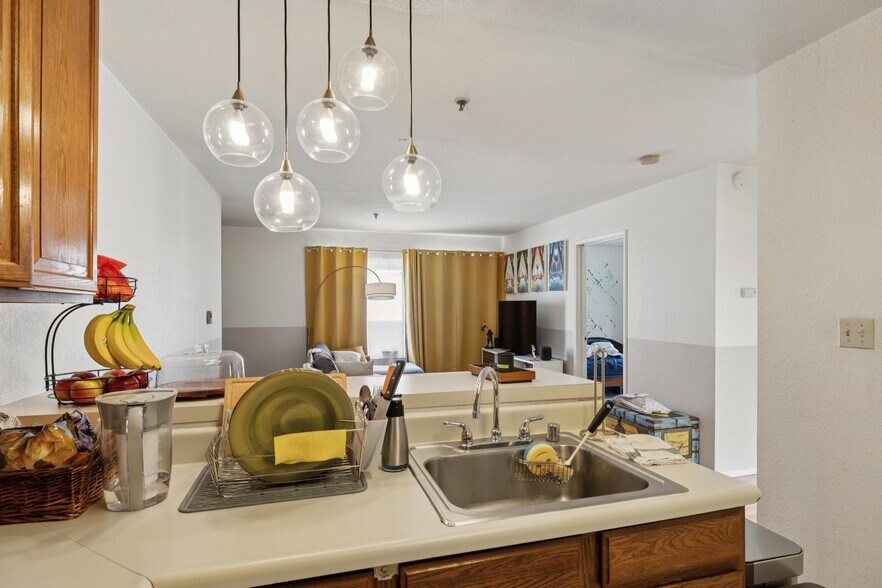 More Photos Of 459 Stow Ave, Oakland Apartments For Sale