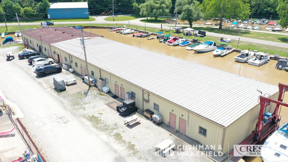 More Photos Of 921 W River Rd, Vermilion Marina For Sale