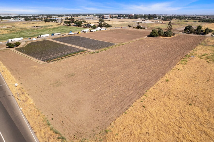 More Photos Of 621 Yettner Rd, French Camp Land For Sale