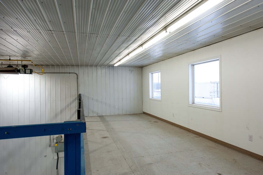 More Photos Of 3419 33 St, Whitecourt Industrial For Sale