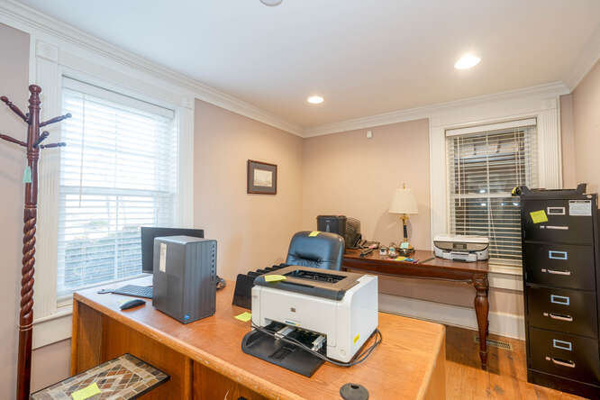 More Photos Of 497 NW Kirk Rd, Marietta Office For Sale