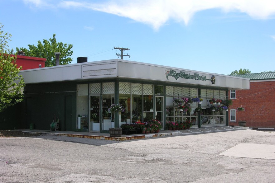 More Photos Of 28801 Telegraph Rd, Flat Rock Restaurant For Sale