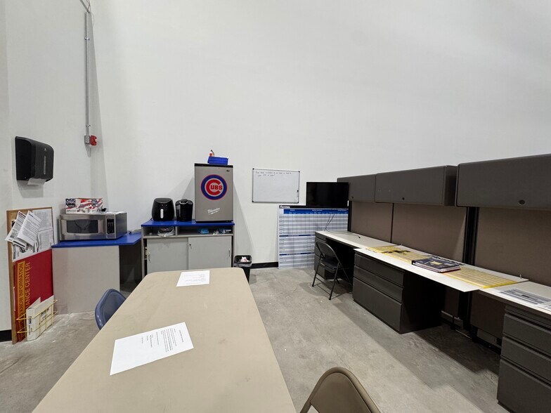 More Photos Of 5700 Eastside Parkway Dr, Gas City Light Distribution For Sale