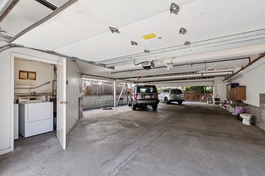 More Photos Of 459 Stow Ave, Oakland Apartments For Sale