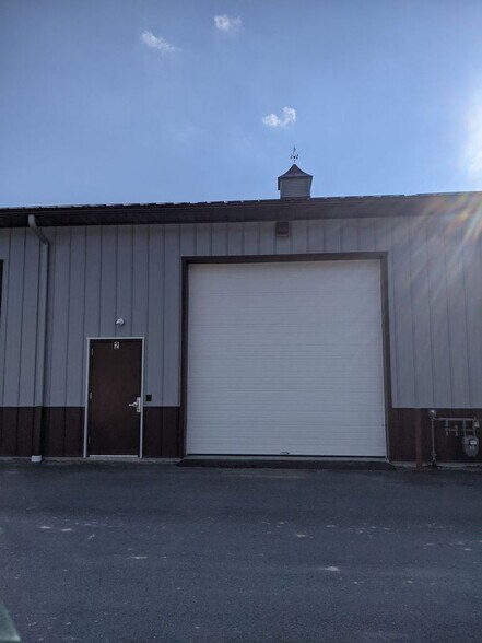 Primary Photo Of 237 Londonderry Tpke, Hooksett Industrial For Lease