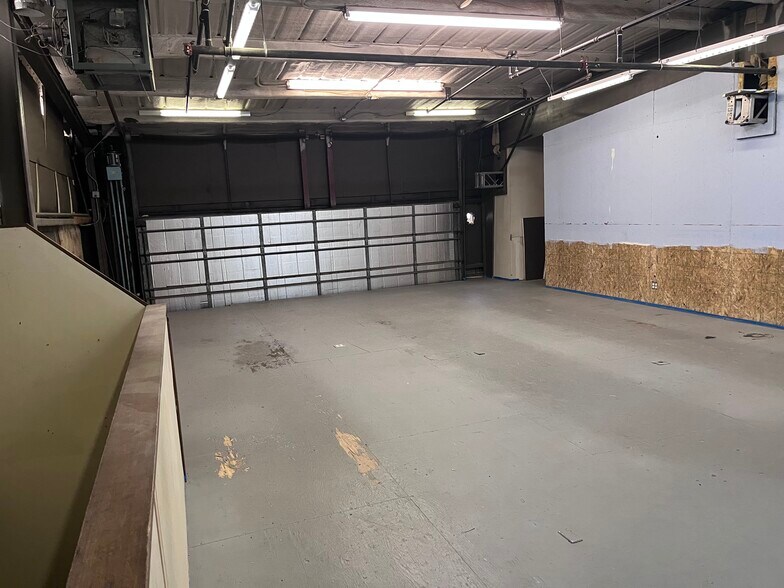 More Photos Of 132 S 800 W, Salt Lake City General Retail For Lease