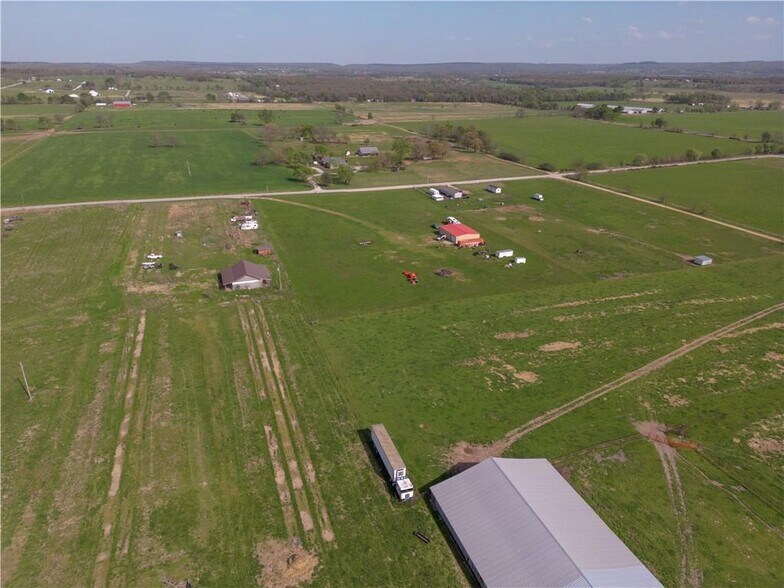 More Photos Of 19731 Nokes Farm Rd, Siloam Springs Trailer Camper Park For Sale