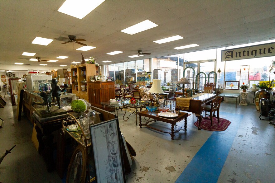 More Photos Of 512 Tift Ave S, Tifton Freestanding For Sale