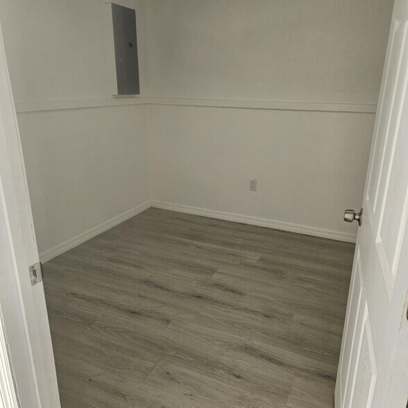 More Photos Of 525 E Olympia Ave, Punta Gorda Storefront Retail Office For Sale