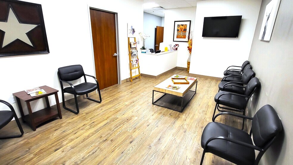 More Photos Of 13830 Sawyer Ranch Rd, Dripping Springs Medical For Lease