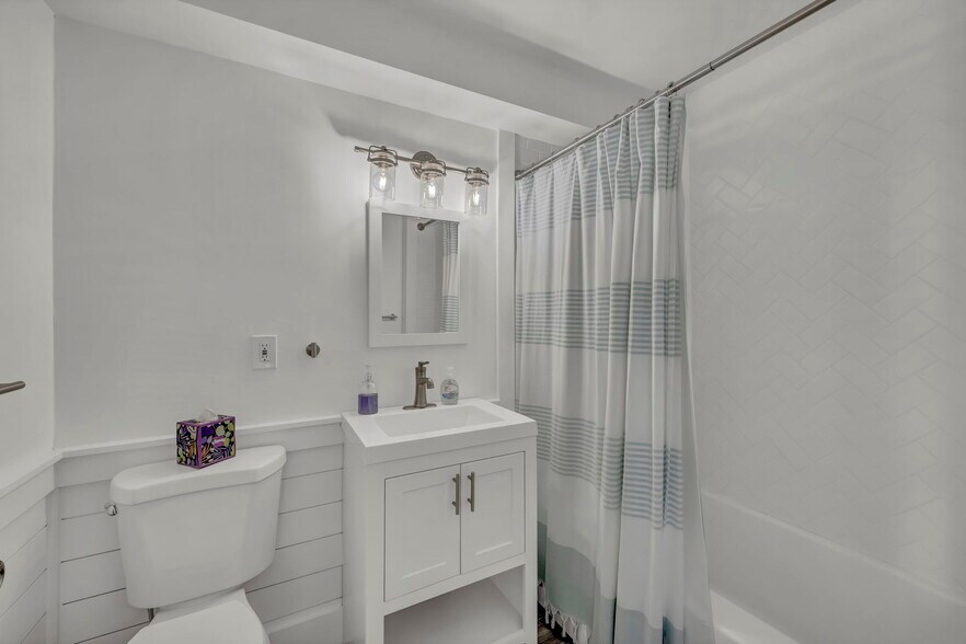 More Photos Of 1715 Carolina Beach Ave N, Carolina Beach Apartments For Sale