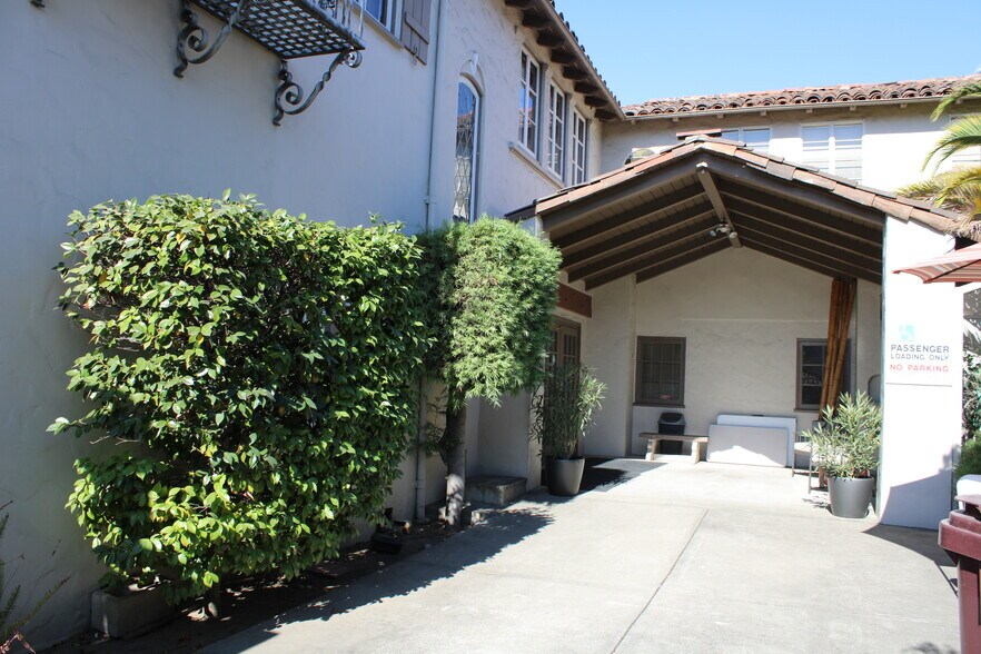 More Photos Of 1044 C St, Hayward Office For Lease