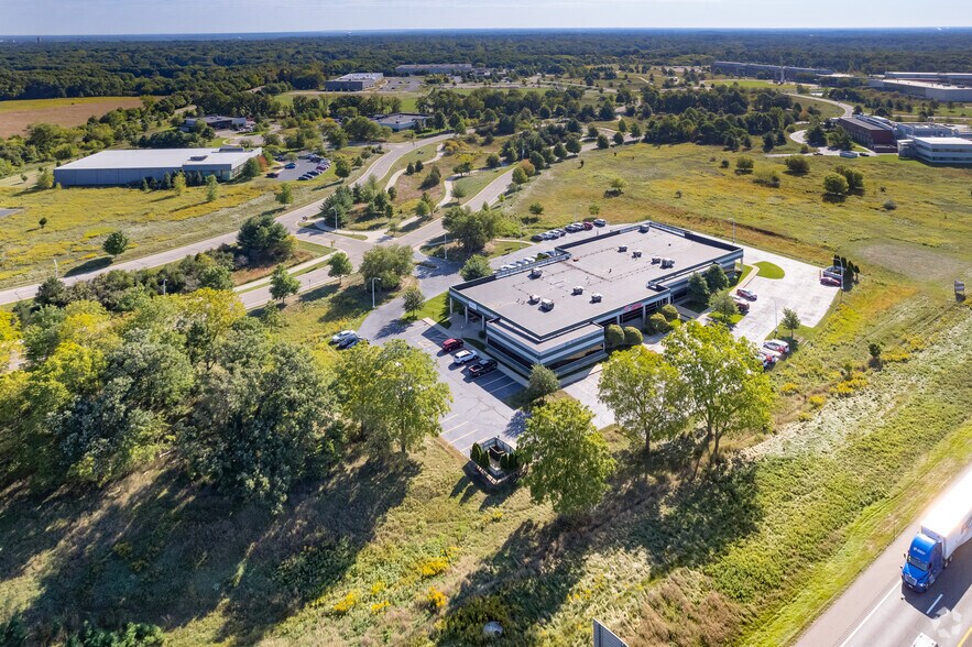 More Photos Of 4775 Campus Dr, Kalamazoo Office For Sale