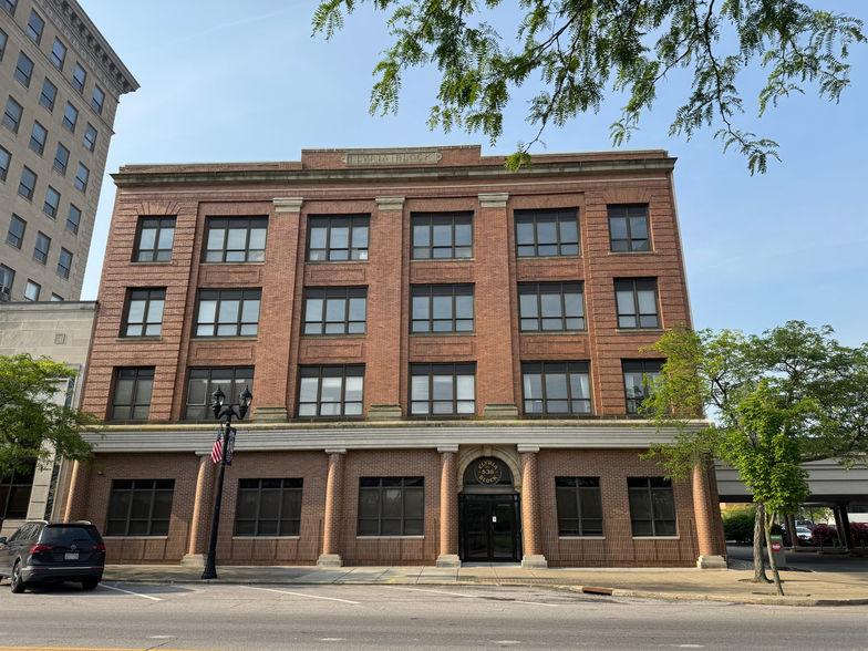 Primary Photo Of 538 Broad St, Elyria Office For Sale