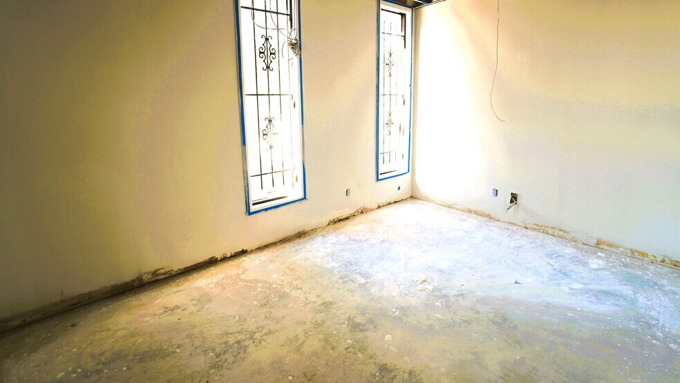 More Photos Of 7031 Grand Blvd, Houston Research And Development For Lease