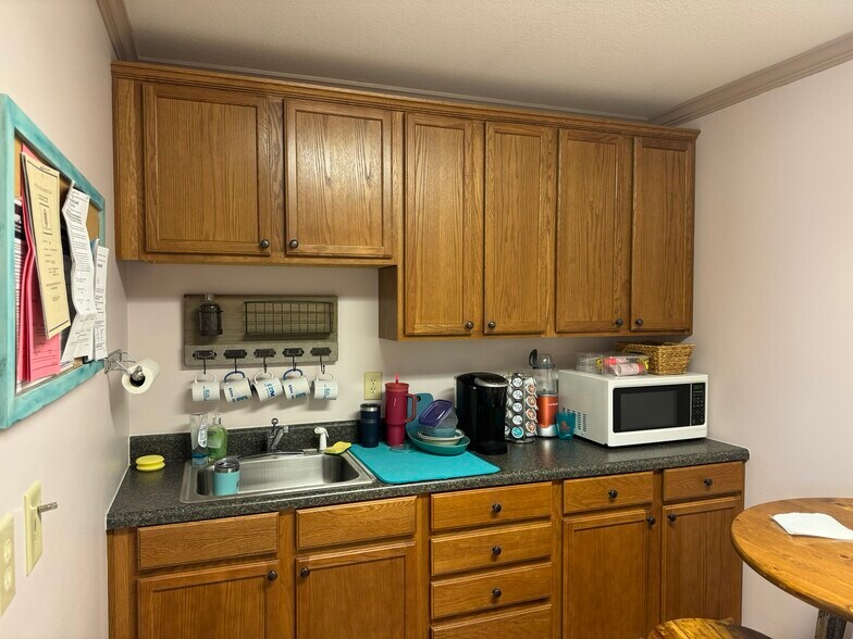 More Photos Of 112 Wright Dr, Milledgeville Office For Sale