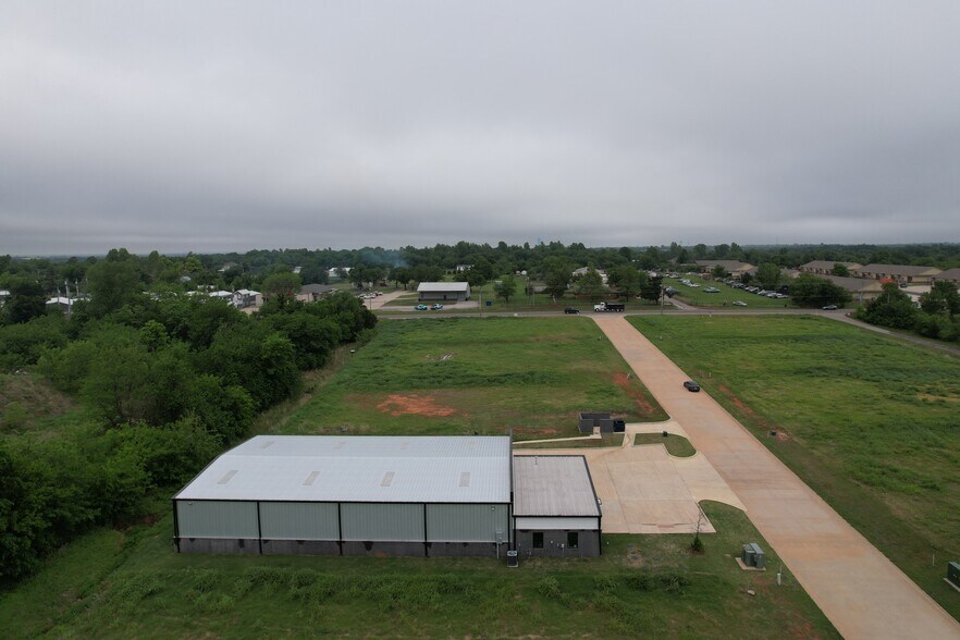 More Photos Of 6785 Prosper, Edmond Industrial For Lease