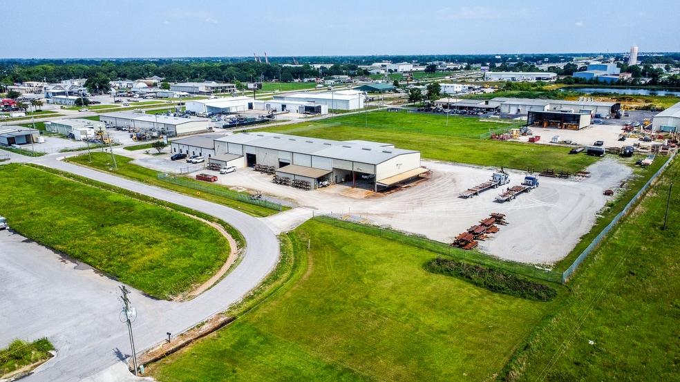 More Photos Of 1037 Freeman Rd, Broussard Warehouse For Lease
