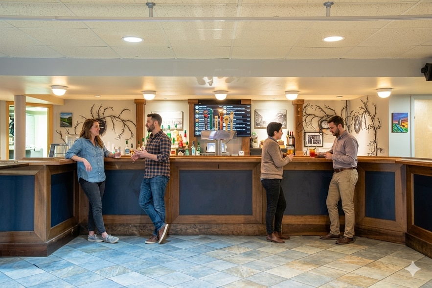 More Photos Of 427 Main St, Bangor Restaurant For Sale