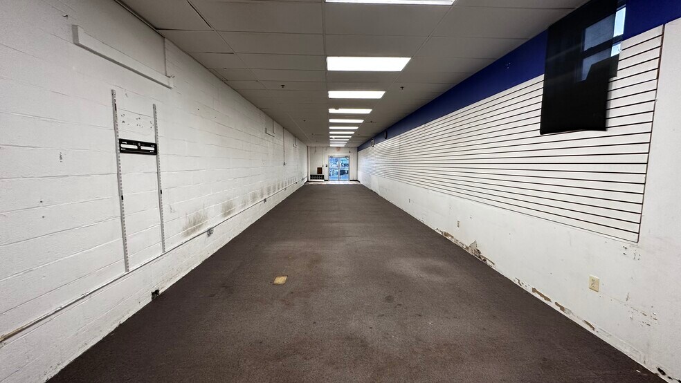 More Photos Of 1727-1801 Union Blvd, Allentown Warehouse For Lease