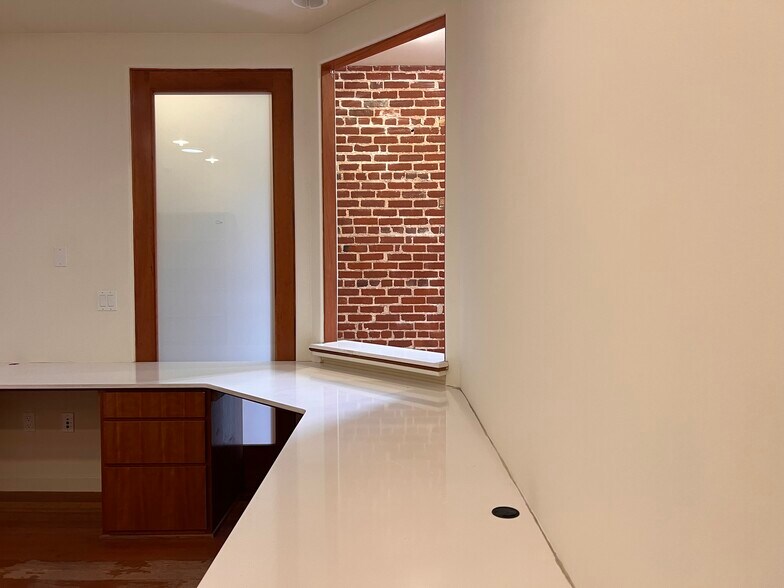 More Photos Of 216 N 8th St, Santa Paula Medical For Lease