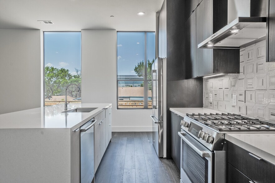 More Photos Of 4322 Roseland Ave, Dallas Apartments For Sale