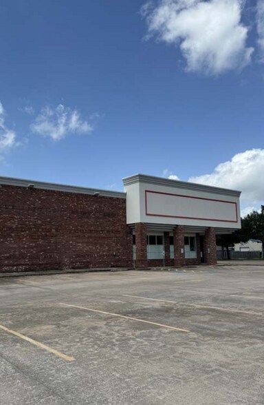 More Photos Of 2106 Rayford Rd, Spring Drugstore For Lease