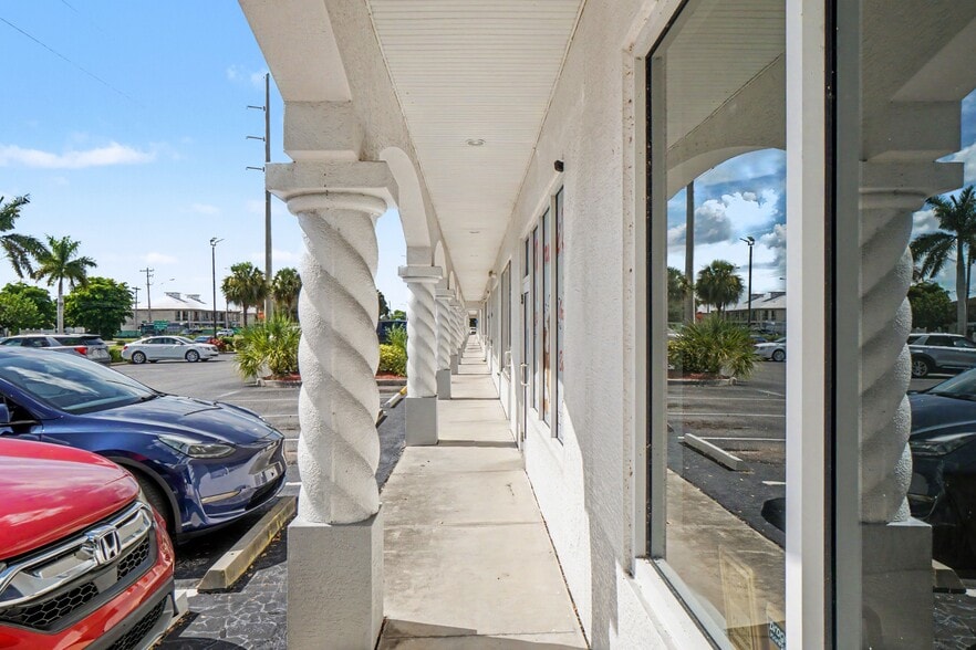 More Photos Of 3028 Santa Barbara Blvd, Cape Coral Unknown For Lease