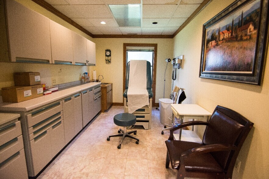 More Photos Of 175 Fairfield Ave, West Caldwell Medical For Sale