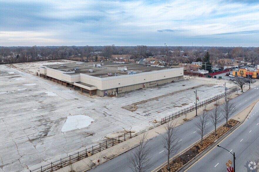 More Photos Of 11414 S Halsted St, Chicago Supermarket For Sale