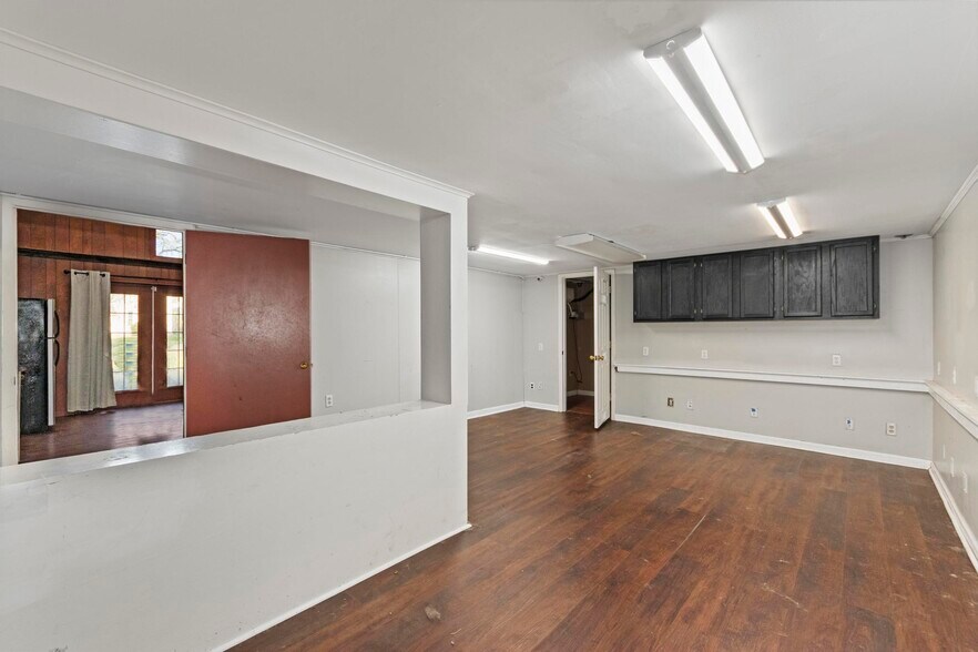 More Photos Of 78 Ash St, Calvert City Office For Sale