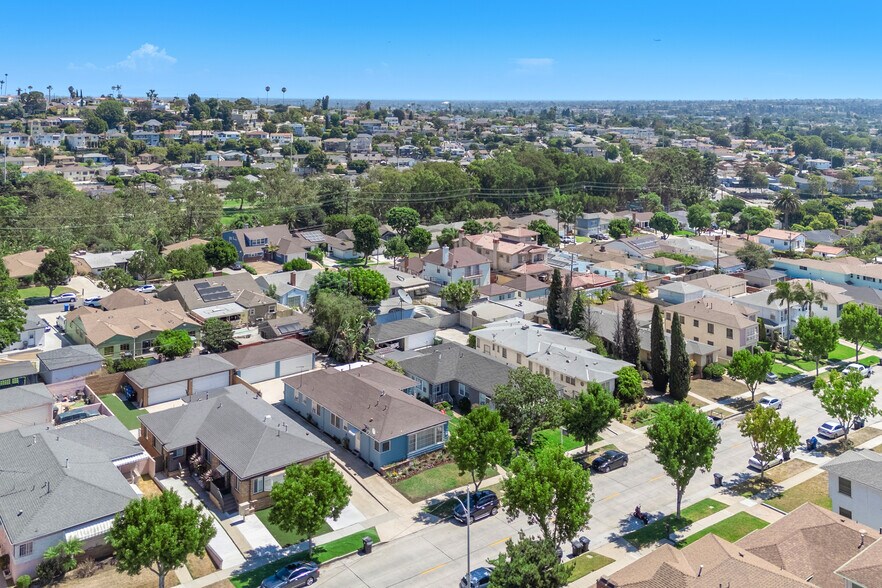 More Photos Of 5918 S Fairfax Ave, Los Angeles Apartments For Sale