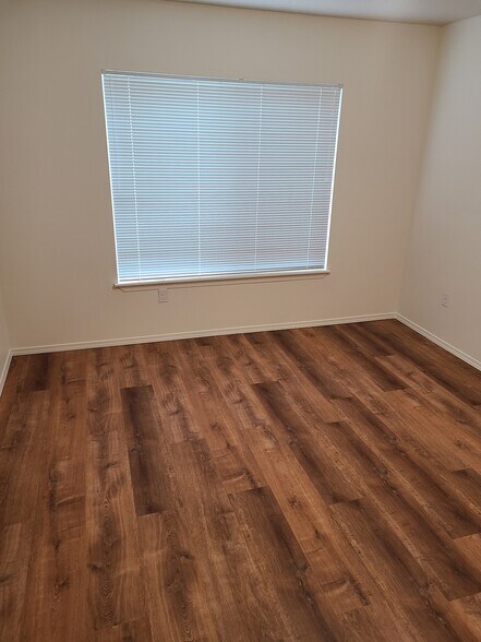 More Photos Of 4821 NE 110th Ave, Vancouver Apartments For Sale