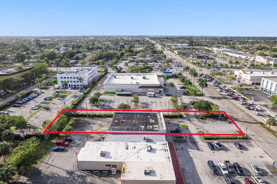 More Photos Of 3156 S Congress Ave, Palm Springs General Retail For Sale