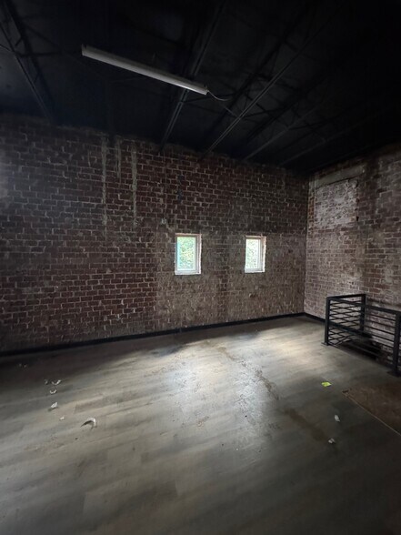 More Photos Of 1783 NE Cheshire Bridge Rd, Atlanta Freestanding For Sale