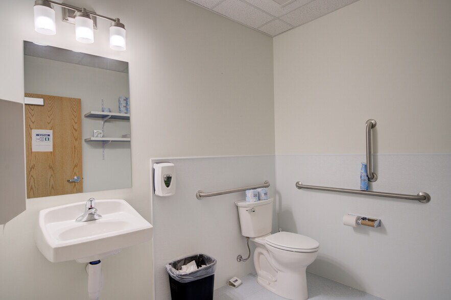 More Photos Of 351 Evergreen Dr, Bozeman Office For Sale