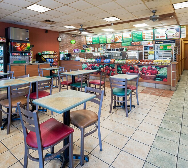 More Photos Of 440 E Sandford Blvd, Mount Vernon Freestanding For Lease