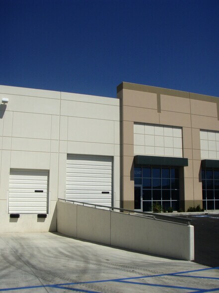 More Photos Of 28337-28351 Constellation Rd, Santa Clarita Distribution For Lease