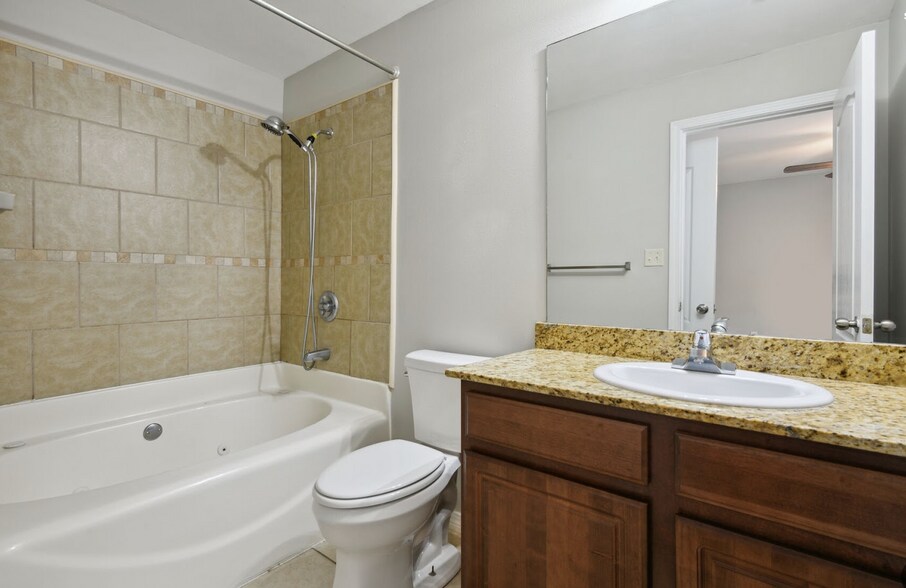 More Photos Of 485 Tegarden Rd, Gulfport Multifamily For Sale
