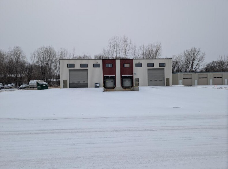 More Photos Of 600 Industrial St, Saint Peter Industrial For Lease